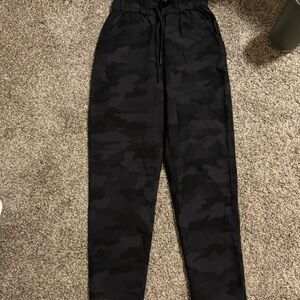 Lululemon Camo Ankle Pants